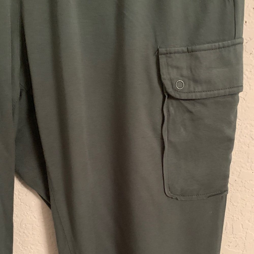 Torrid Women’s Green Rayon Blend Elastic Waist Cargo Pants Joggers Size 2R/2X - Picture 3 of 10
